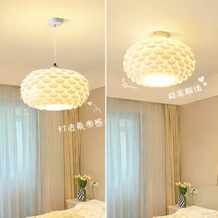 卧室灯网红云朵灯女孩儿童房吸顶灯简约现代主卧室房间书房灯具
