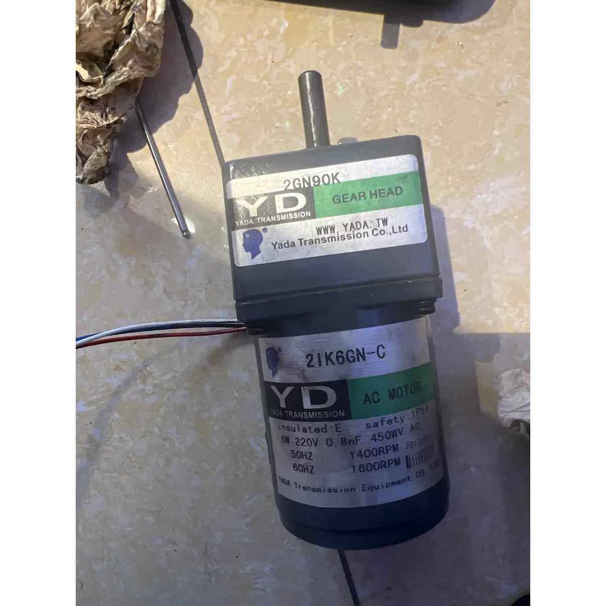 海绵宝宝推盘电机YD2GN90K电机