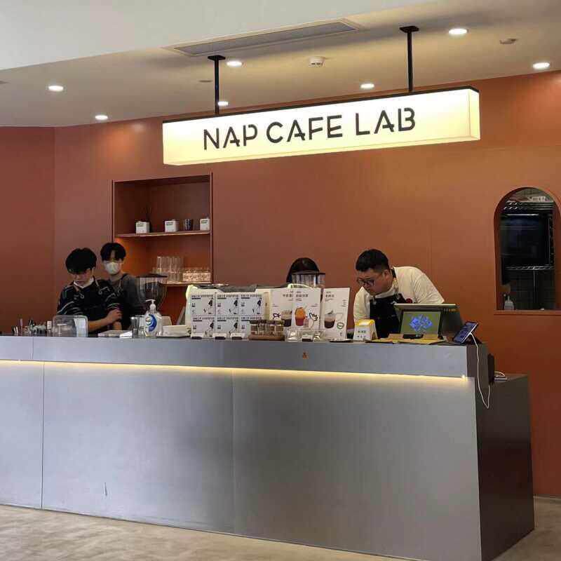 创意亚克力灯箱广告牌定制橱窗吧台收银台发光灯牌双面吊挂吊杆装