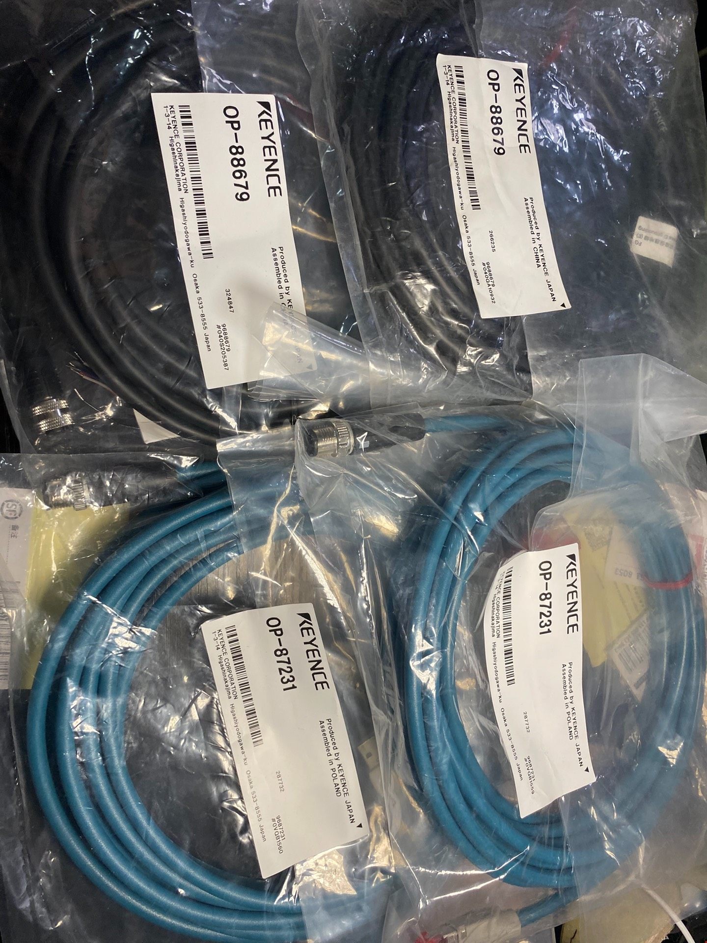 基恩士KEYENCE连接线，型号OP-88679和OP-87