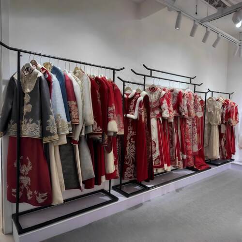 新中式婚纱架子汉服展示架覆古秀禾架子唐装挂衣杆彷古风礼服货架