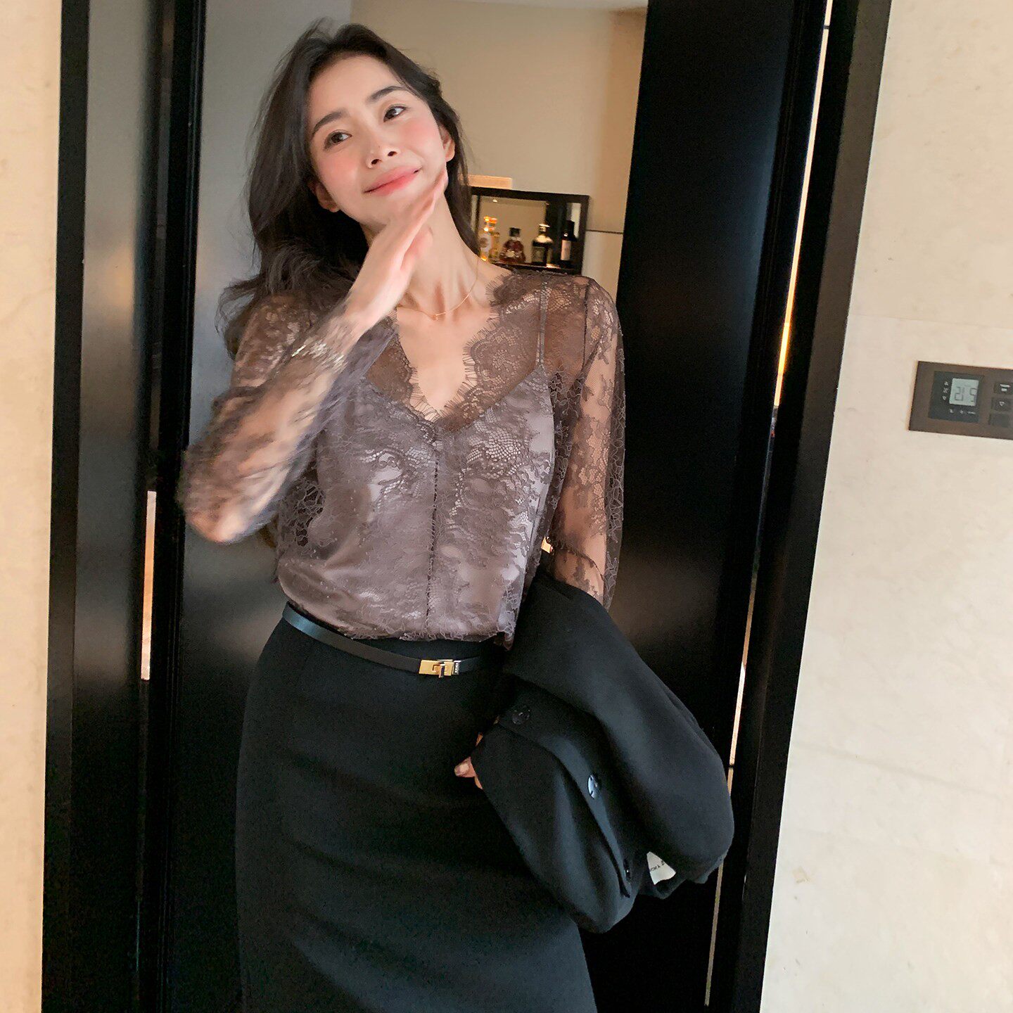 DORACTR 春日醉娇柔 薄纱蕾丝罩衫女内搭打底衫+背心小吊带两件套