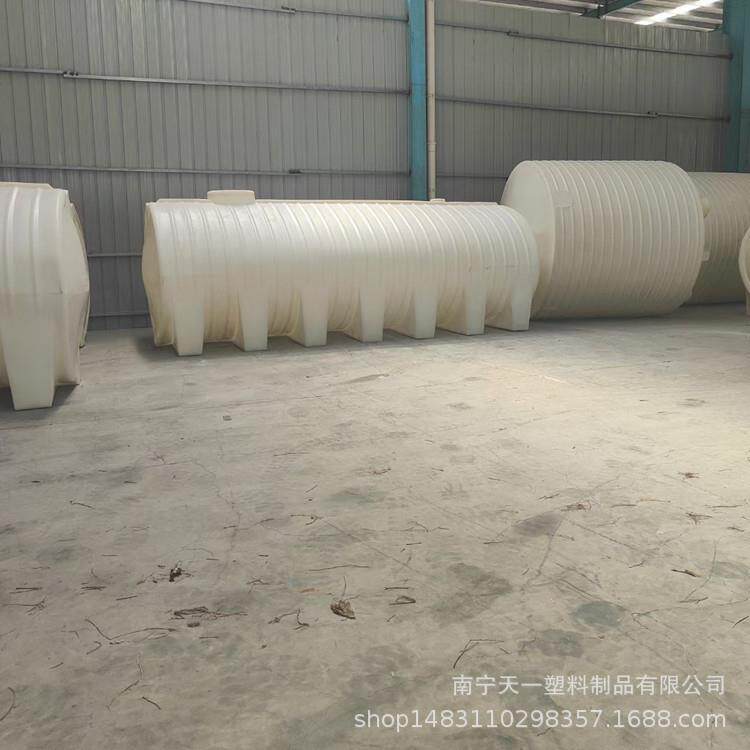 海南海口20吨卧式PE塑料桶,15吨长方形水箱水塔,10吨卧式化工储罐