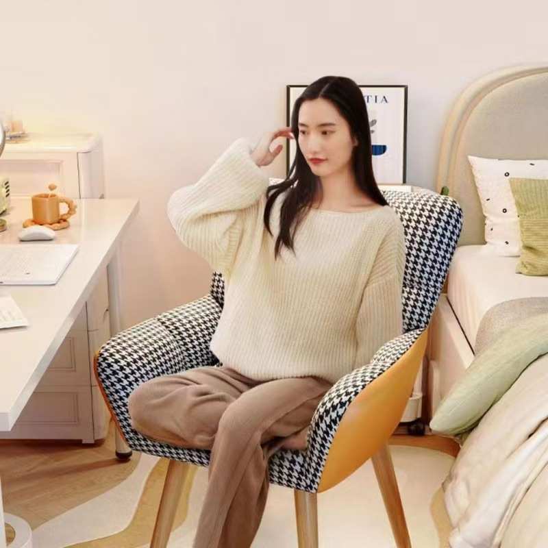 电脑椅家用办公椅化妆儿童写字大学宿舍学习久坐书房书桌椅子