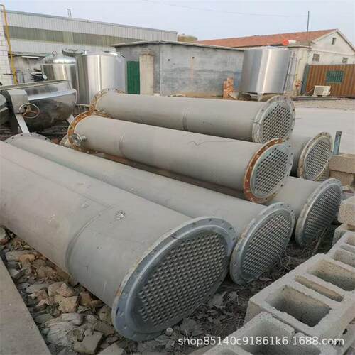 喷淋式304不锈钢冷凝器列管式换热器化工制药不锈钢冷凝器