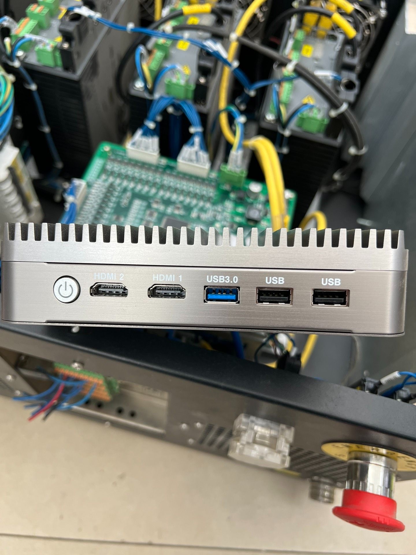 研扬工控机BOXER-6404WT-A1-CS-C0001，