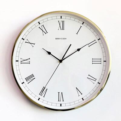 挂钟客厅家用时尚罗马字石英钟现代简约金属钟表北欧时钟圆形挂墙