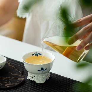 昌朴居纯手绘蝴蝶兰花喝茶杯家用杯创意浮雕主人杯大号茶杯单个杯