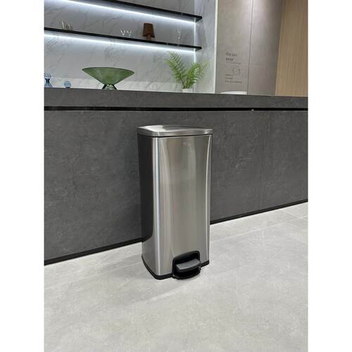 GNF不锈钢垃圾桶办公室商用家用客厅脚踏大容量30L厨房带盖静音桶