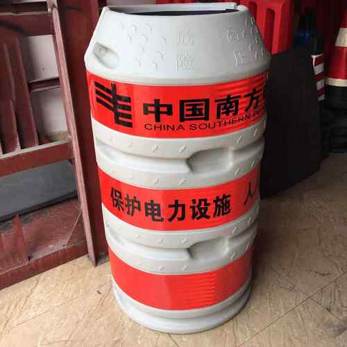 电力电线杆圆柱防撞桶 滚塑黄黑条纹防撞筒圆形交通防撞设施
