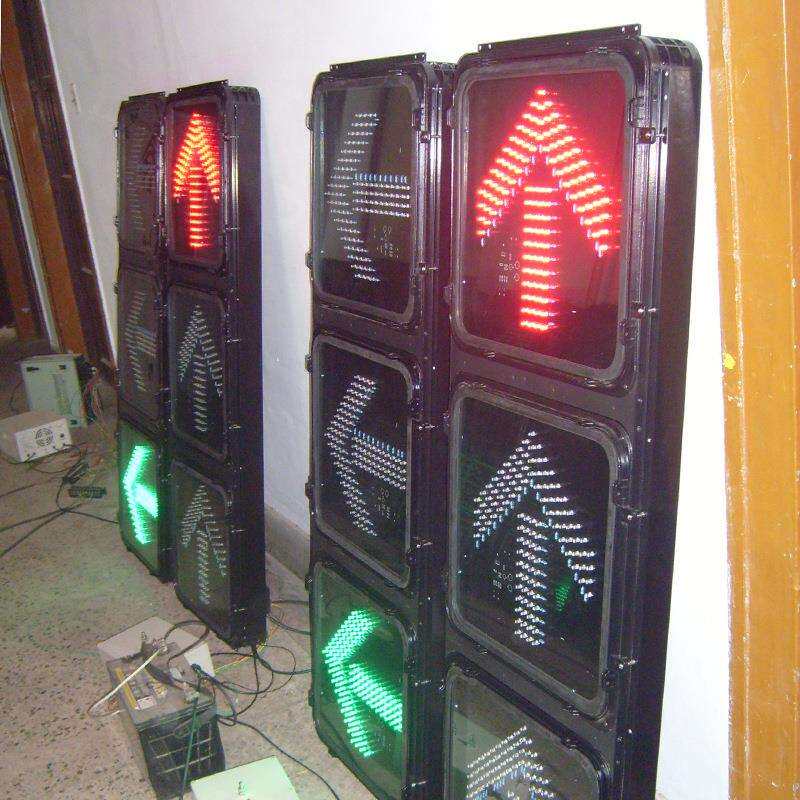 太阳能交通信号灯 悬臂式交通信号灯 一体化LED太阳能警示灯