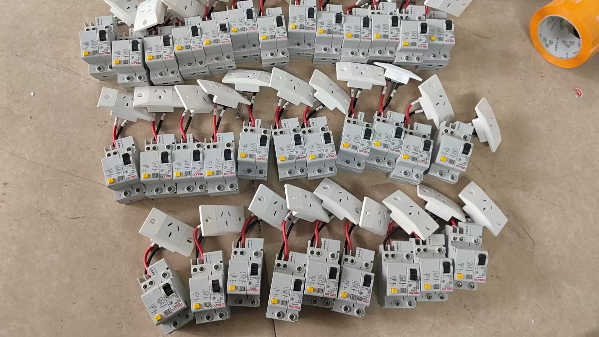 正品德力西1p16安漏电保护器开关，保证原装正品，每一个带有