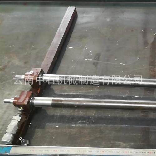 厂家生产前耳环25ES缸头安装40/35--1100前腔进油柱塞缸