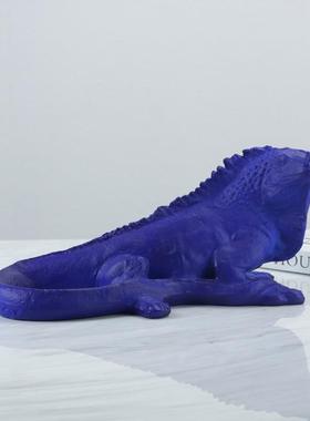 简约现代抽象蜥蜴创意艺术动物软装饰品样板房间家居客厅玄关摆件