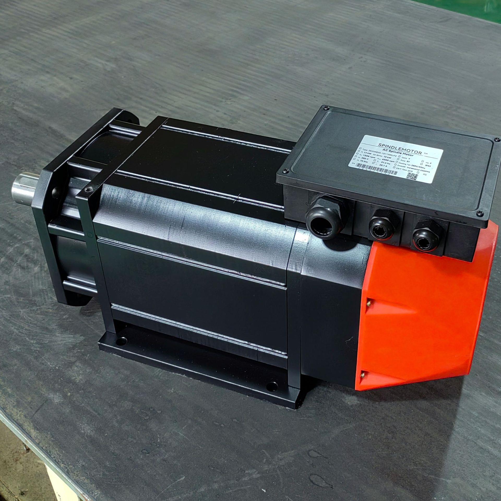 现货双川主轴电机15kW-2500转恒功率7000转异步伺服电机