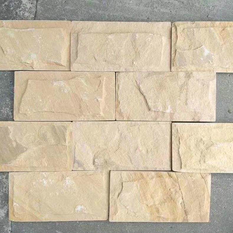 定 制红砂岩毛石料草坪石置石踏步石可按客户需求定 做地铺石材