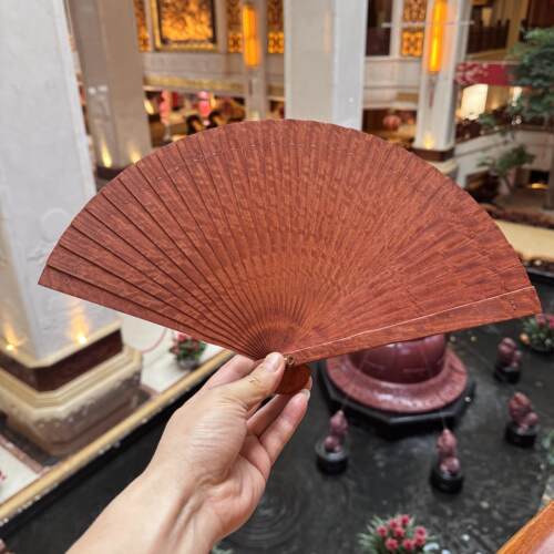 黄花梨折扇雕花镂空折扇国风工艺扇古风走秀紫檀高端乌木扇子摆件