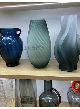 孤品花瓶，琉璃工艺微气泡，料纹正常现象，介意者慎拍