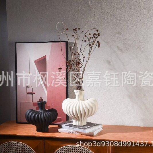 厂家直供小号侘寂风法式轻奢风陶瓷花酒店会所样板间饰品摆件
