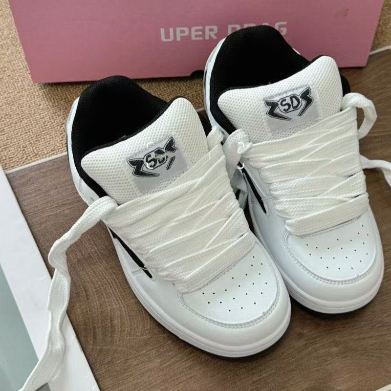 ins休闲鞋闪电字母面包老爹鞋