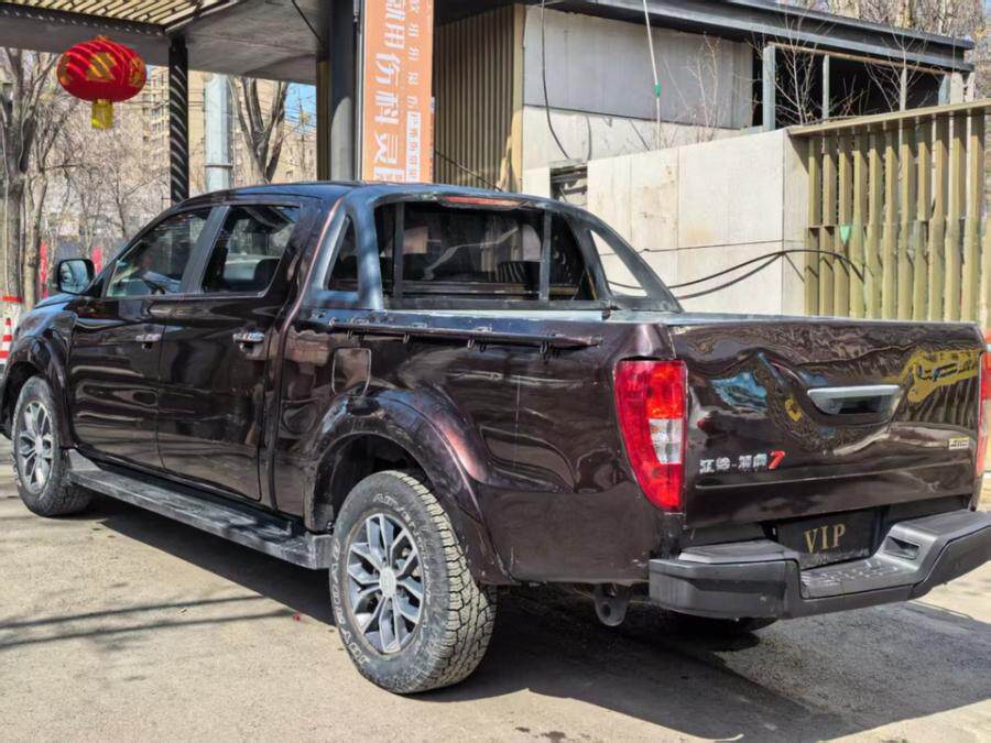 4月18日乌鲁木齐市21年上牌江铃域虎7皮卡柴油四驱审车交强险一整年2.0T长轴非营运资料齐全可过户网络拍卖公告