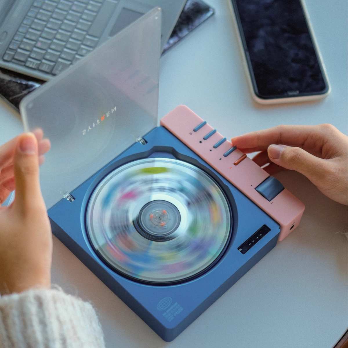 Syitren/赛塔林R300复古蓝牙CD机播放器充电便携式小众浪漫礼物