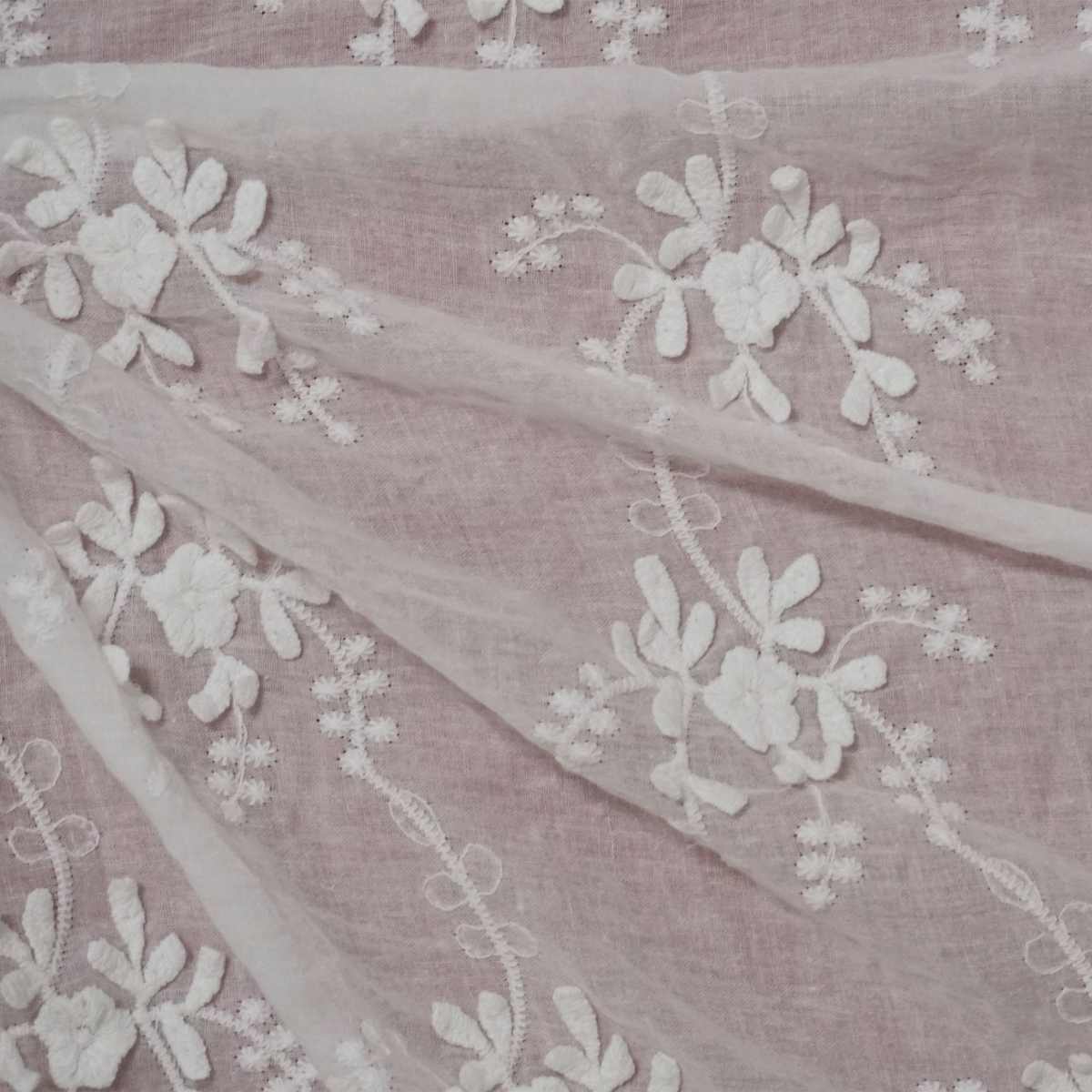 源头工厂棉线绣花面料 9088棉布绣花布 立体浮绣窗帘桌布绣花辅料