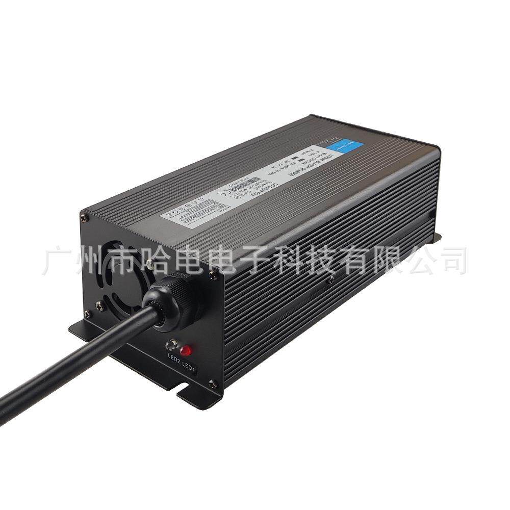 12V20A铅酸电池三段式智能充电器