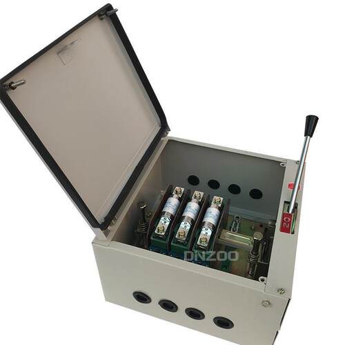 3Z防雨型负荷开关，60A封闭式铁壳开关，HR11-60/3熔断器式开关