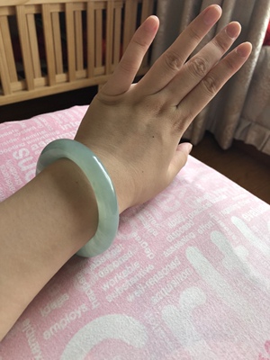 如何评价正玉堂天然玉镯子怎么样，到底是不真假，还是水货？