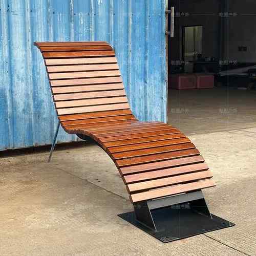 户外金属躺椅庭院民宿躺床景区休闲长椅温泉泳池酒店网红沙滩躺椅