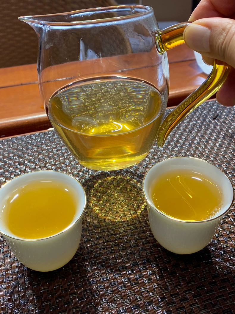 2015年春茶冰島古樹純料茶柱500克雙層包裝蘭花香蜜韻手工製作一口料包郵 普洱茶 BUASHOP普洱老茶