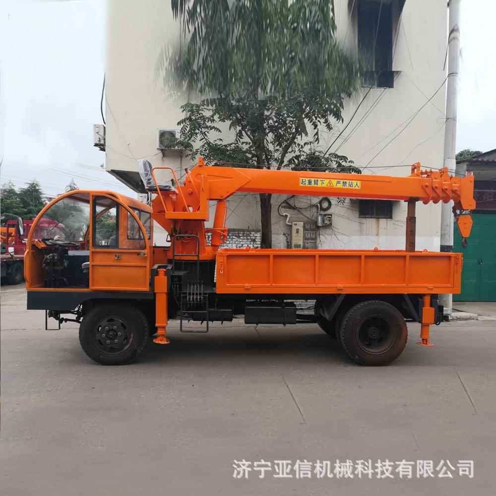 6吨四不像随车吊四驱行走大花防滑轮胎吊装运输随车式起重机