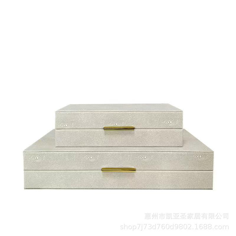 卧室梳妆台首饰收纳盒简约皮革珠宝盒样板间软装饰品设计搭配摆设