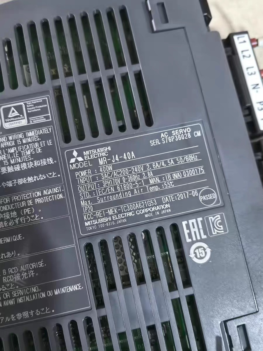 三菱伺服驱动器MR-J4-40A，原装拆机件，400W功率，