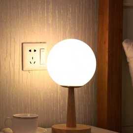 北欧温馨卧室台灯现代简约白色玻璃创意床头柜小夜灯遥控装饰灯