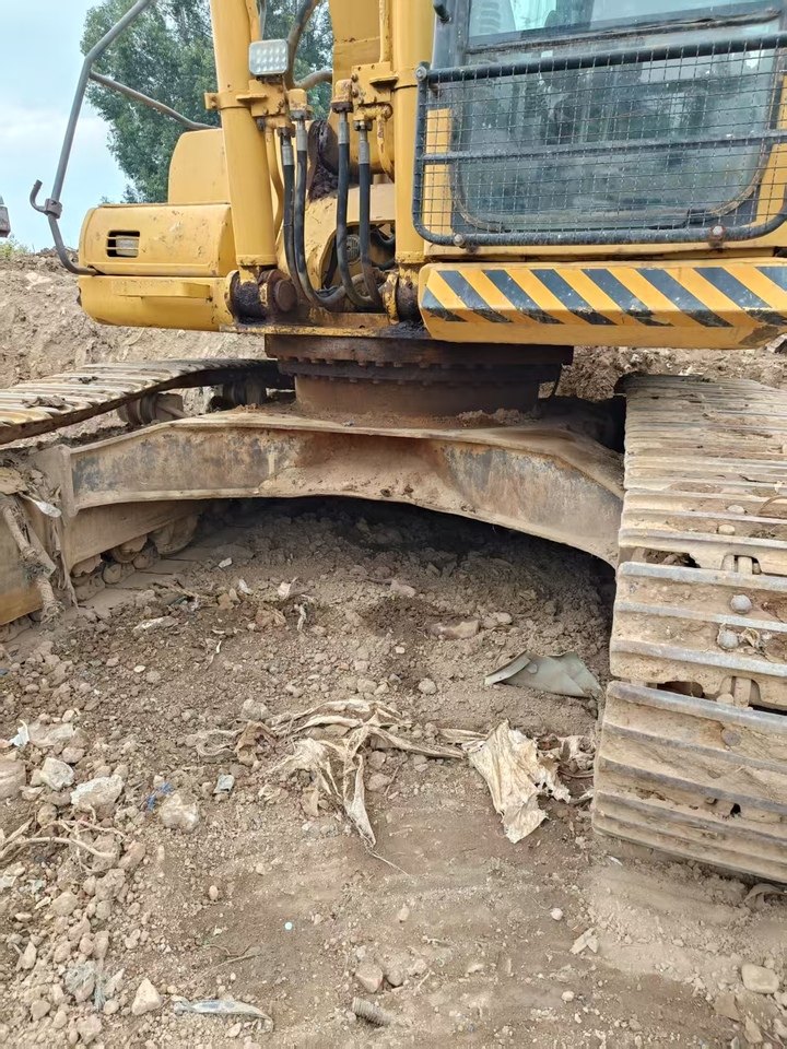 1月3日漳州工程机械设备11年小松360挖掘机一辆网络拍卖公告