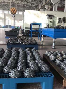 工厂直销8 1/2” 215.9mm IADC537 硬质合金三牙轮钻头镶齿牙轮钻