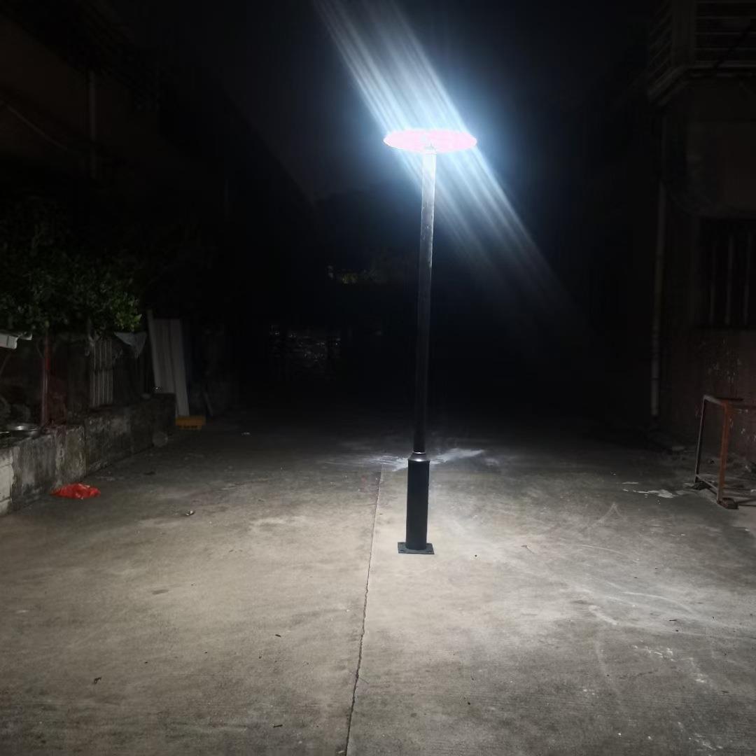 太阳能户外灯庭院灯路灯小区超亮大功率新款高杆景观照明飞碟圆灯