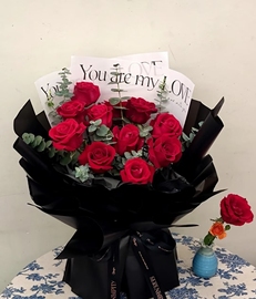武汉鲜花店11朵红玫瑰花束，武汉市区送货上门配送到家鲜花店