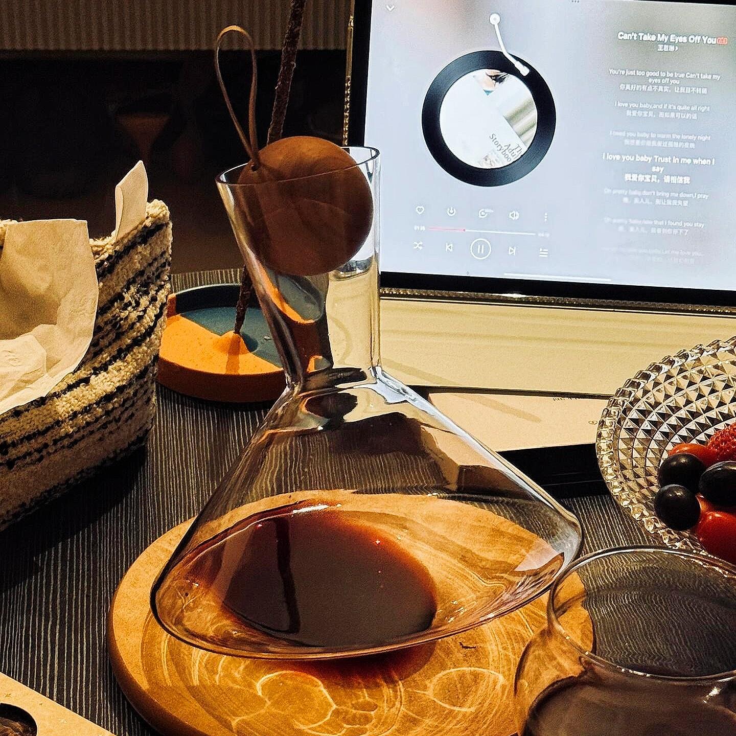 不倒翁醒酒器红酒家用高级感陀螺可旋转高级感轻奢球型软木塞酒具图片