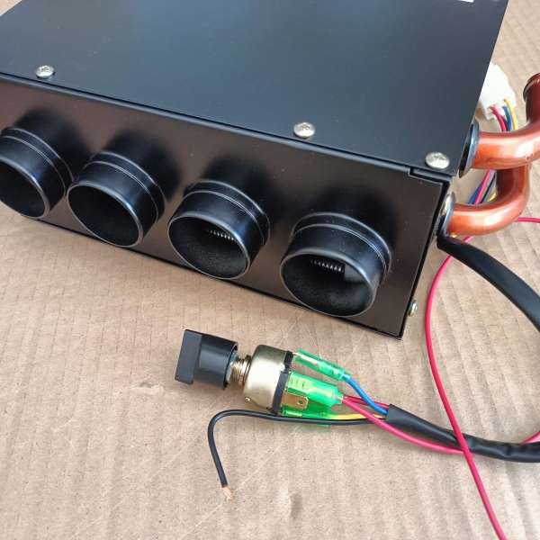 新汽车货车水暖暖风机车内取暖器四孔六孔12v24v车载加热器散热器