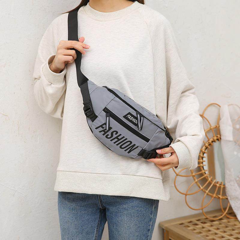 斜挎包潮牌港欧美风小背包女男士胸包反光包嘻哈个性单肩学生腰包