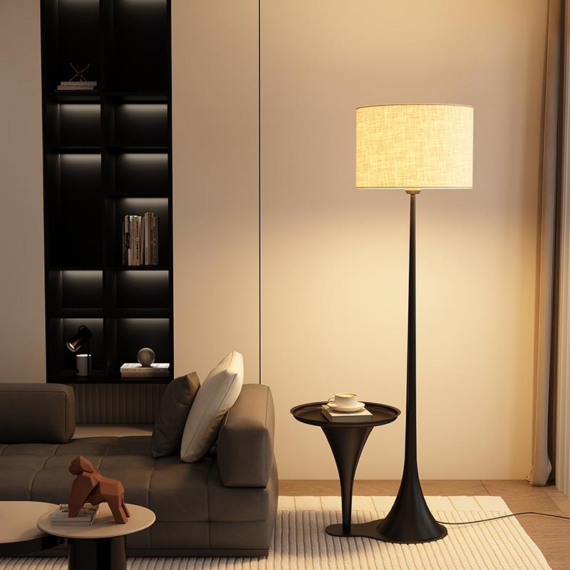 艺术感落地灯客厅沙发旁边2025新款高级感时尚大气卧室氛围边几灯
