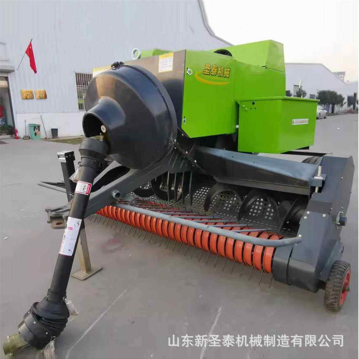 自动方捆拾草机工作视频高效率方捆拾草机现货拖拉机带麦秸打捆机