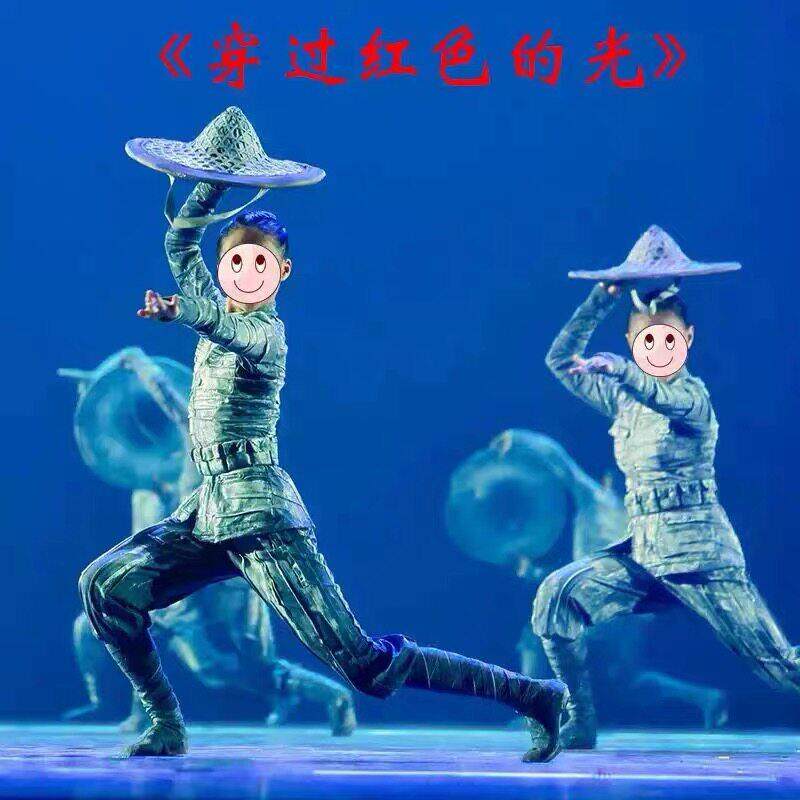 第十三届小荷风采穿过红色的光儿童舞蹈演出服中小学生爱国表演服