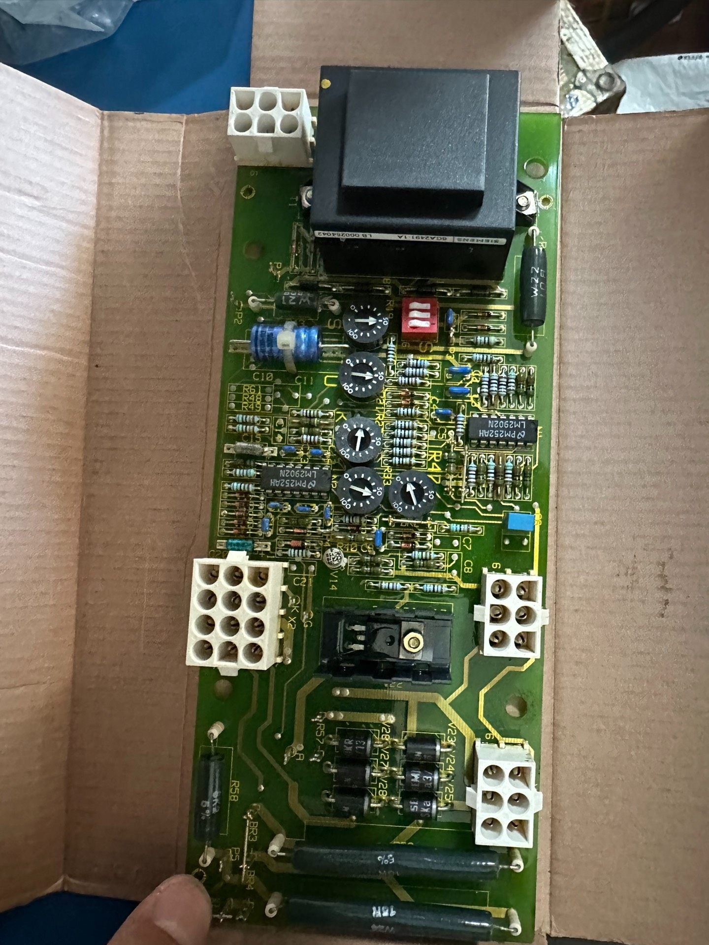 西门子，现代发电机AVR，6GA2491-1A