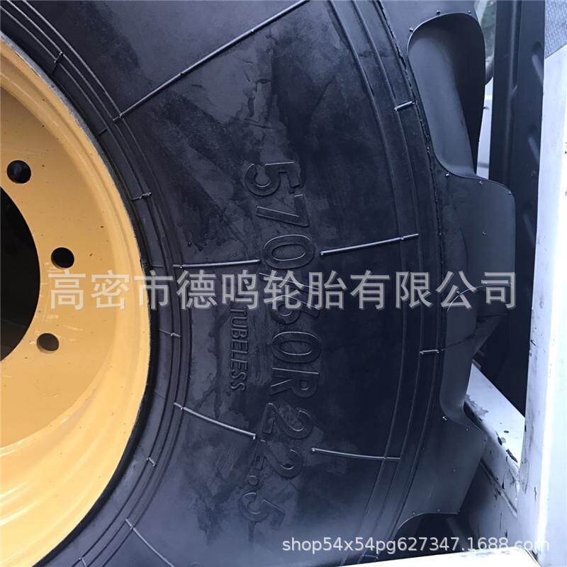 供应农用宽基悬浮林业轮胎570/60R22.5沙漠轮胎560/45R22.5