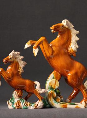 唐三财马饰品中国家居装饰陶瓷马飞天黄腾达客厅电视柜入口工艺品