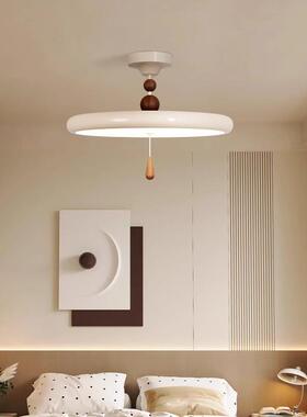 美拉德风卧室灯奶油风吸顶灯法式中古主卧灯胡桃木色全光谱书房灯